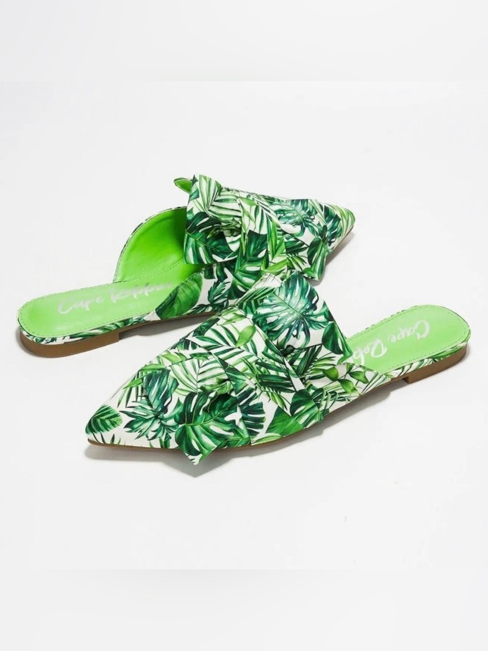 NWT Cape Robbin Carolyn Slip On Pointed Mules - Tropical Leaf Print